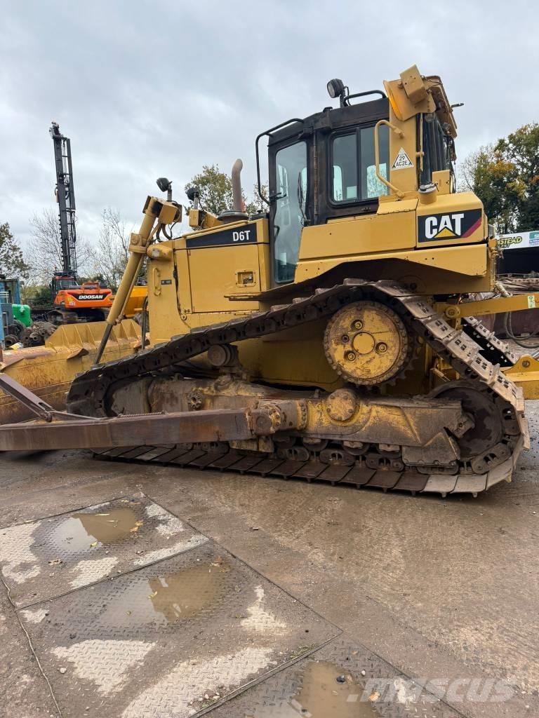 CAT D 6 T LGP Buldooserid