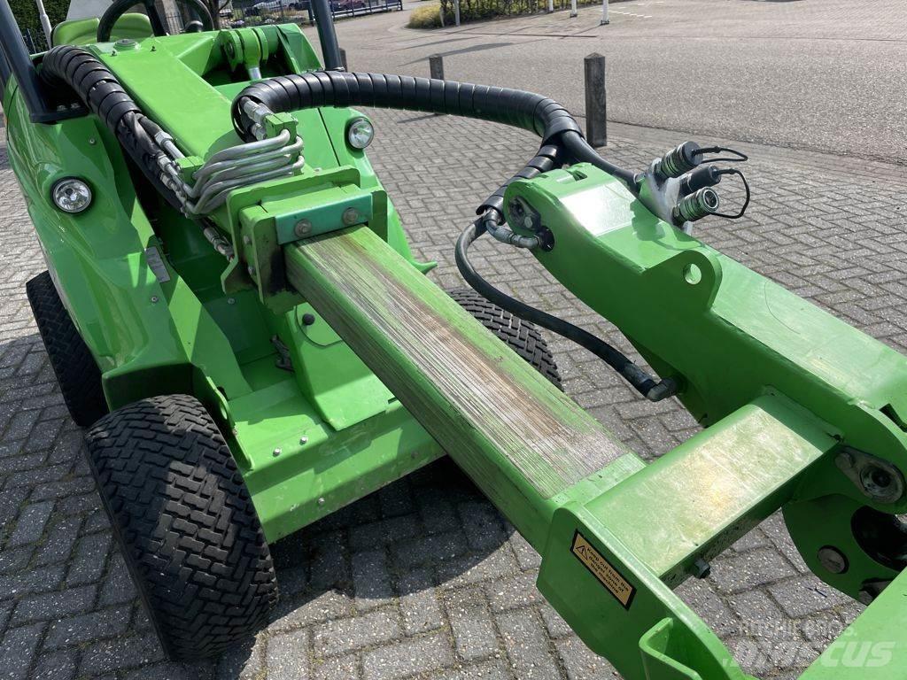 Avant 528 Rataslaadurid