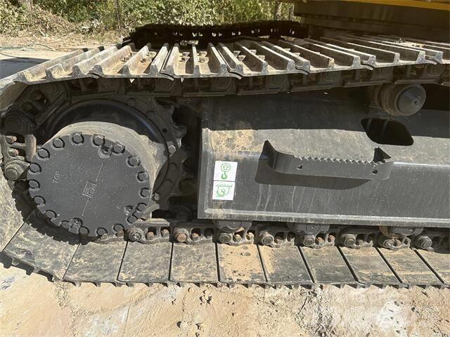 Komatsu PC200-8 Roomikekskavaatorid