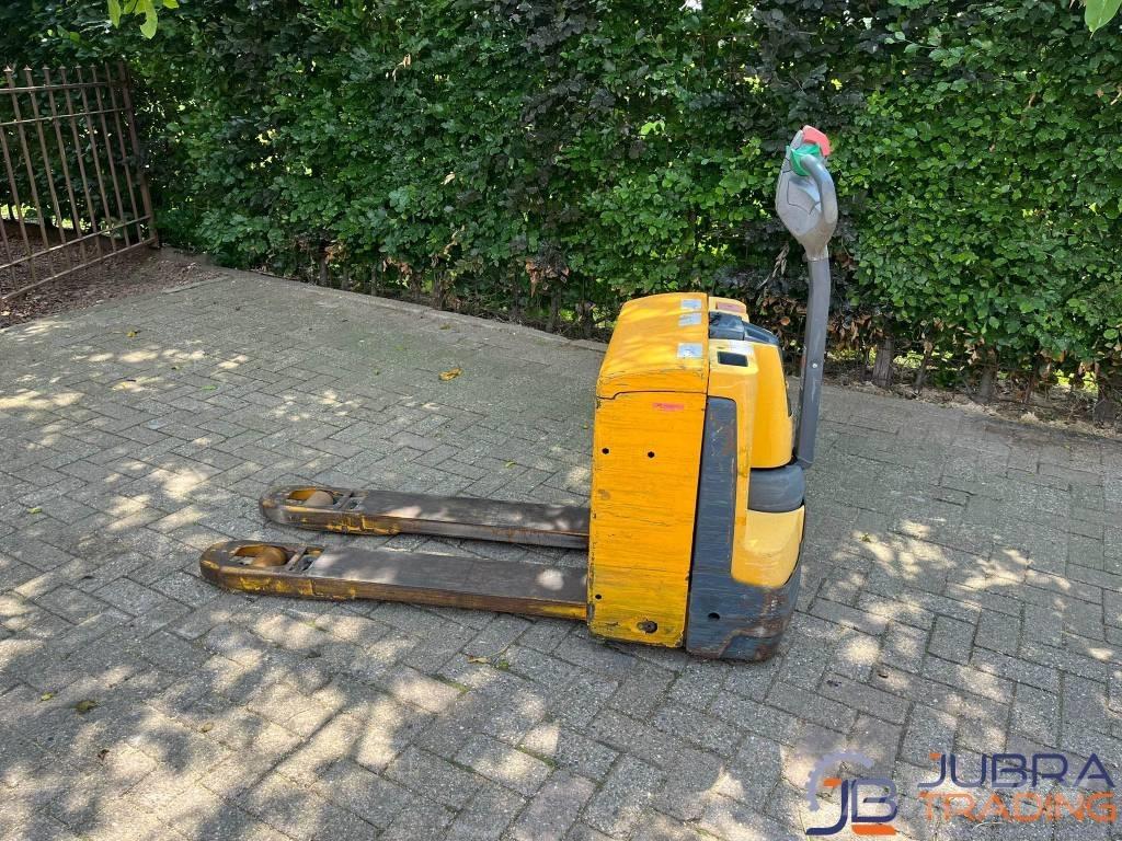 Jungheinrich EJE 118 Järelkäidavad virnastajad