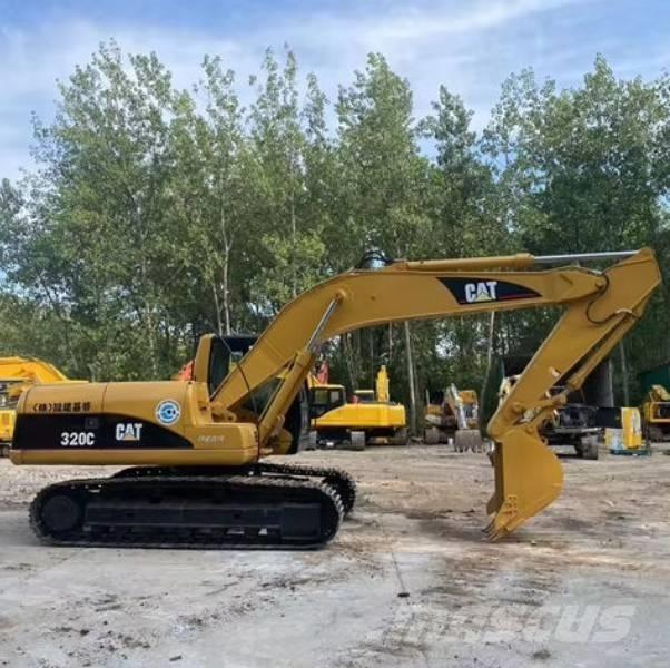 CAT 320 C Roomikekskavaatorid