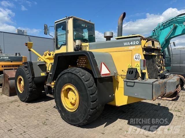 Komatsu WA 420-3 Rataslaadurid