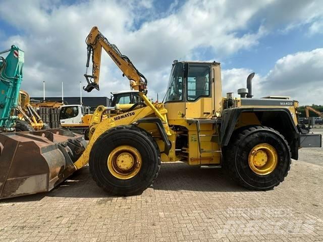 Komatsu WA 420-3 Rataslaadurid