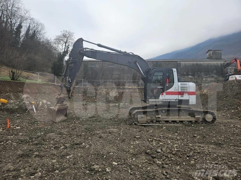 Doosan DX 235 LCR Roomikekskavaatorid
