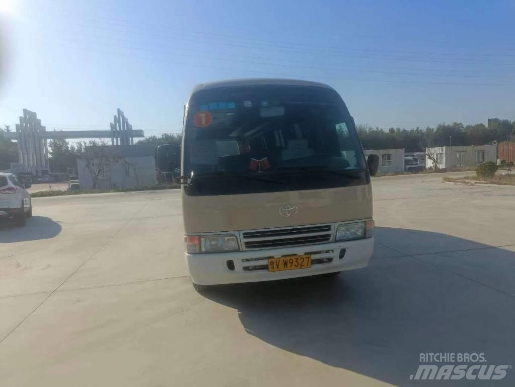 Toyota Coaster Bus Väikebussid