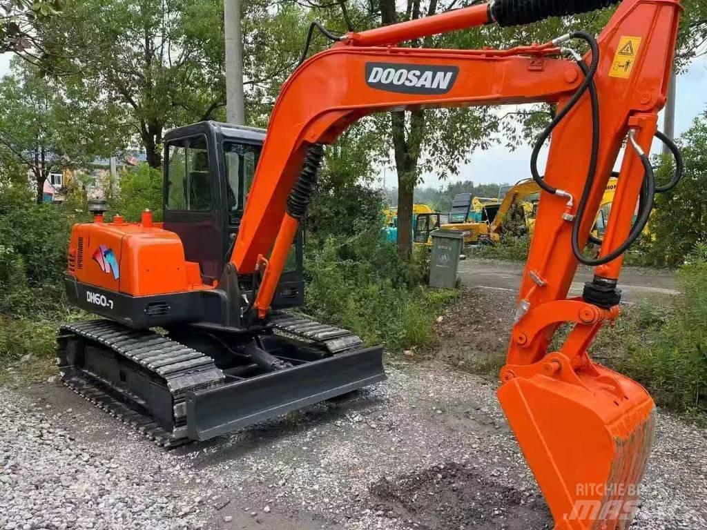 Doosan DH 60-7 Roomikekskavaatorid