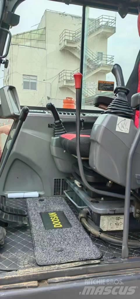 Doosan DH 60-7 Roomikekskavaatorid