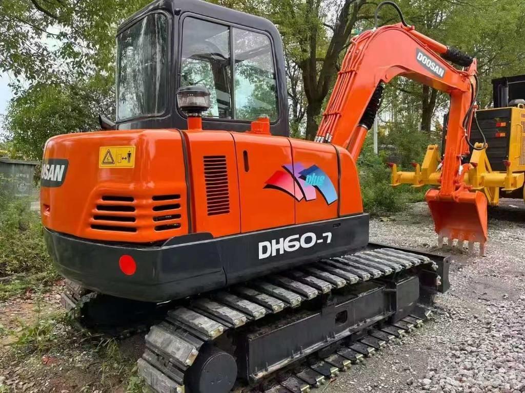 Doosan DH 60-7 Roomikekskavaatorid