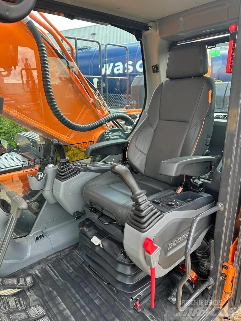 Doosan DX 350 NLC-7 Roomikekskavaatorid