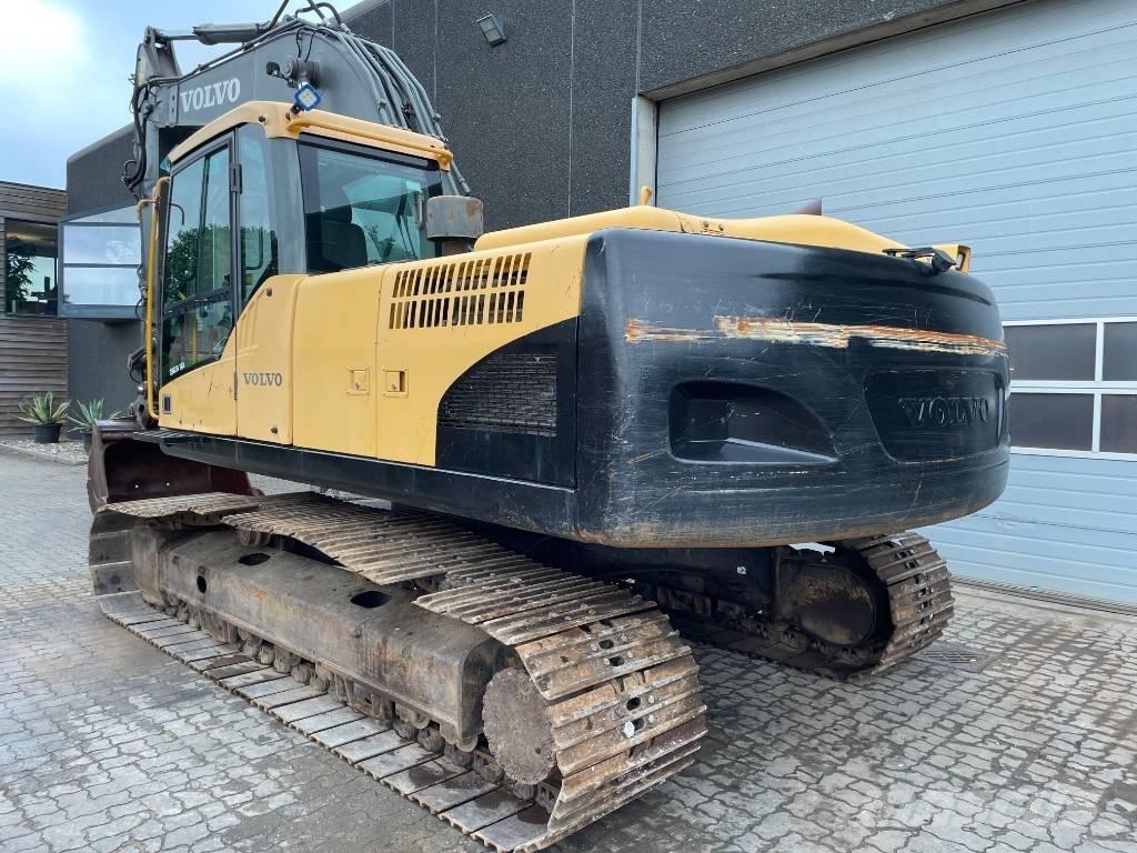 Volvo EC240C Roomikekskavaatorid