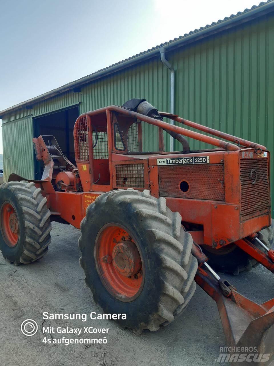 Timberjack 225 D Väljaveotraktorid