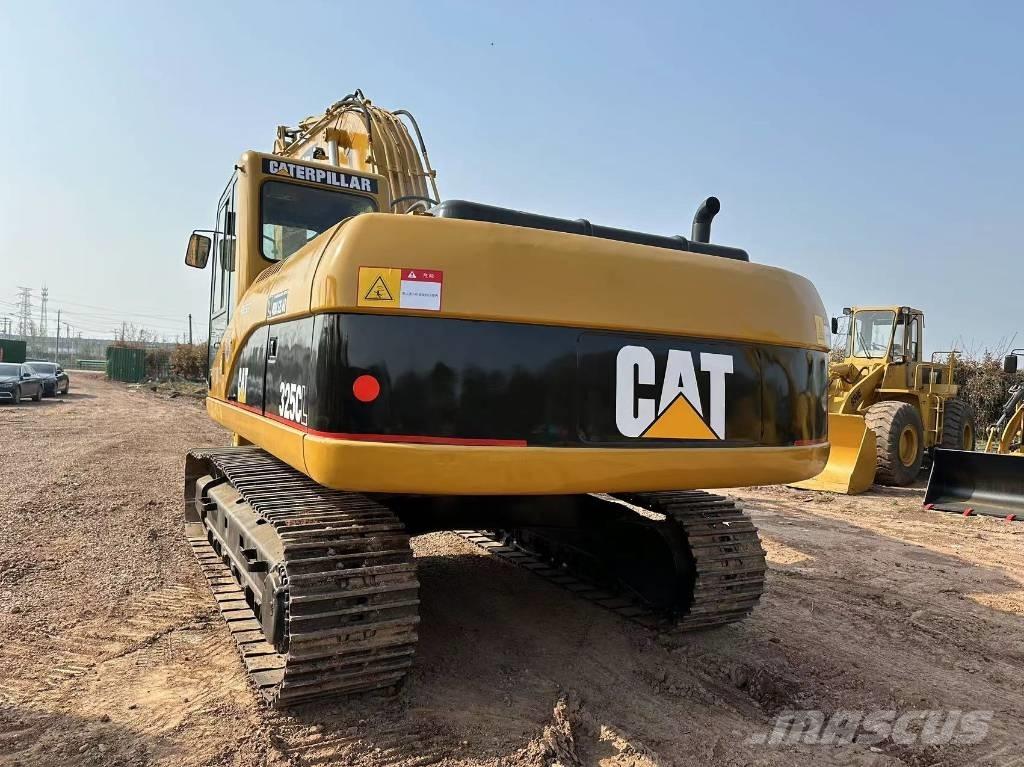 CAT 325 CL Roomikekskavaatorid