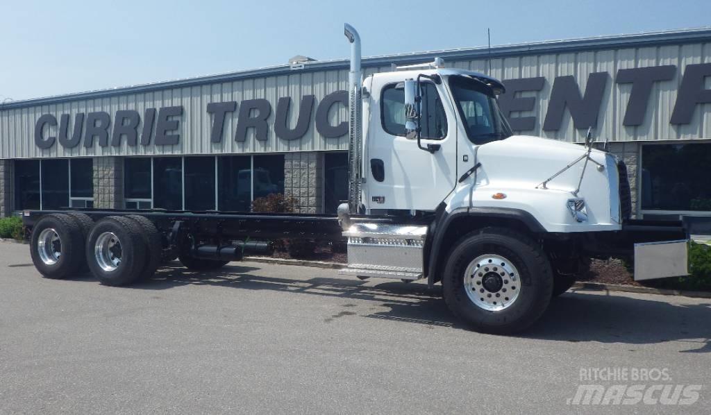 Freightliner 114 SD Raamautod
