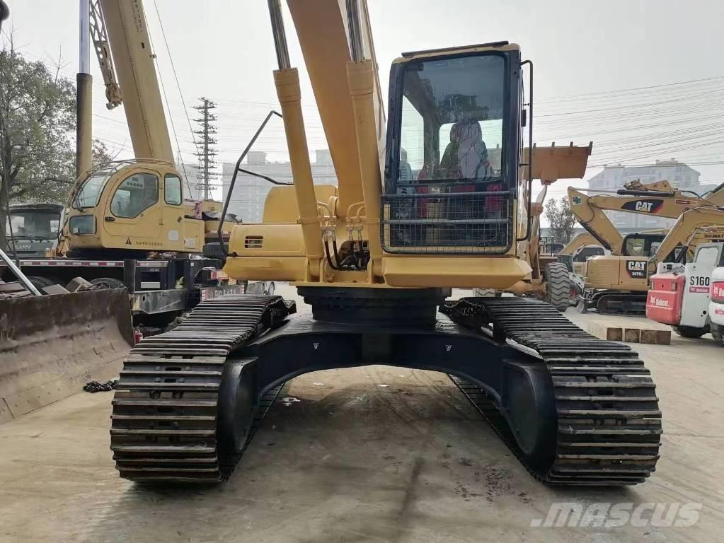 Komatsu PC 300 Roomikekskavaatorid