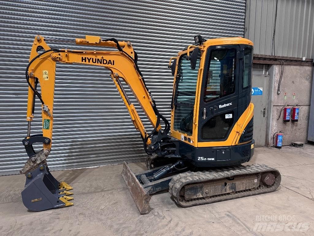 Hyundai R25Z-9 AK Miniekskavaatorid < 7 t