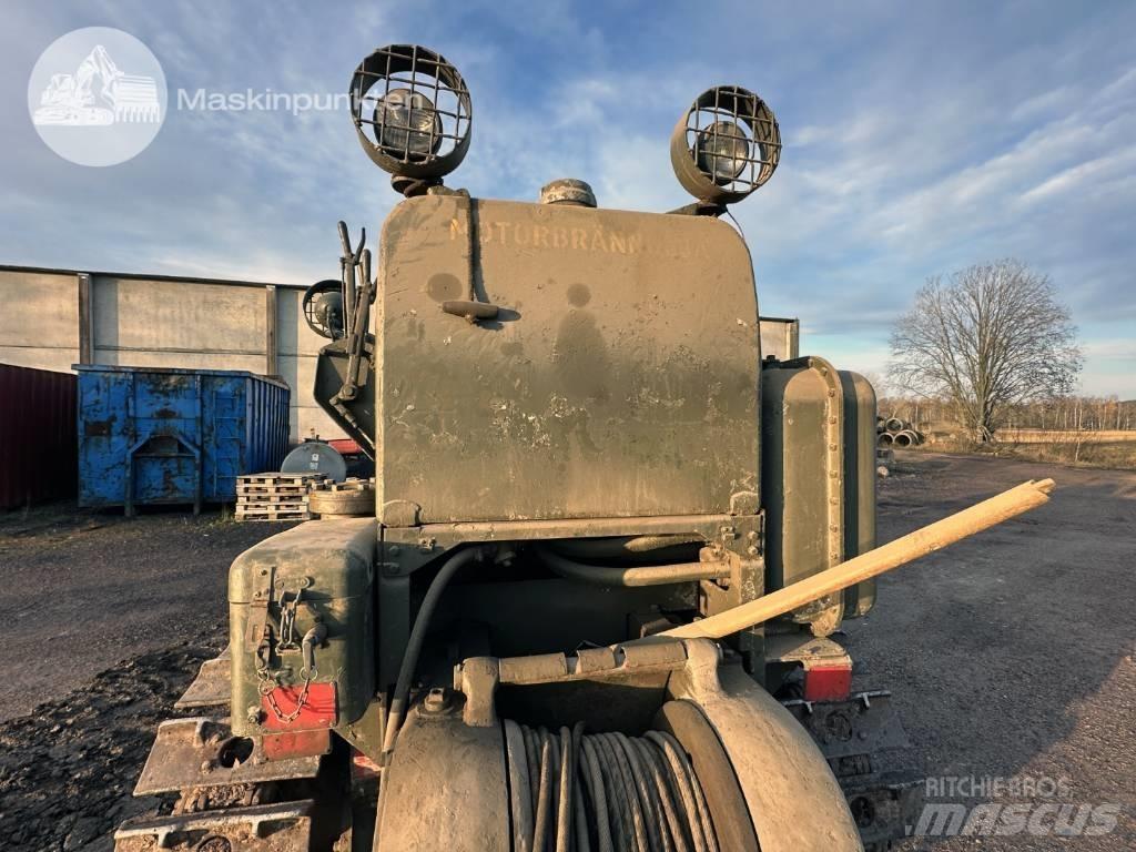 CAT 955 Roomiklaadurid