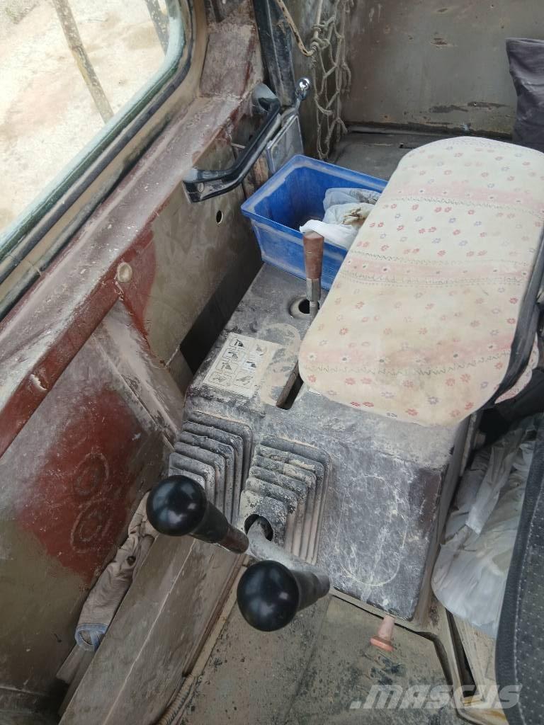 Komatsu WA 600-1 Rataslaadurid