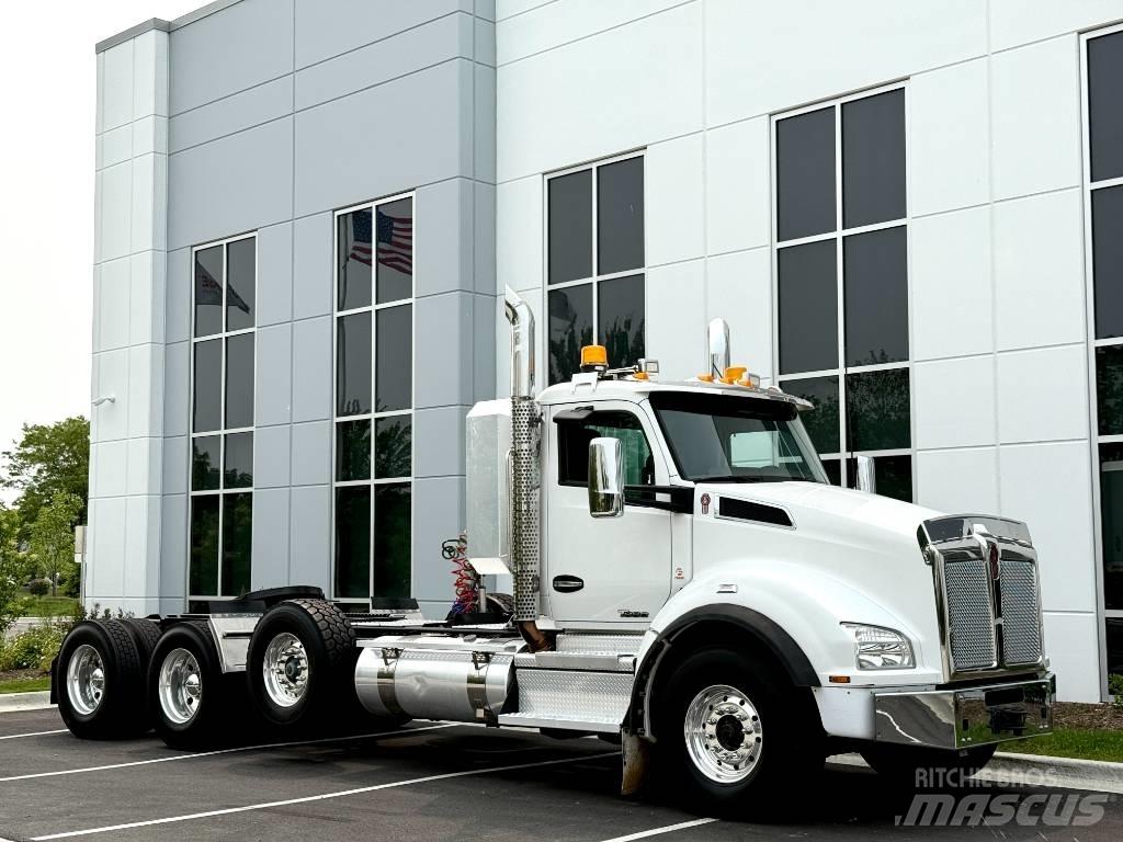 Kenworth T 880 Sadulveokid