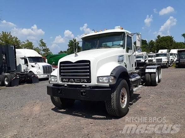 Mack GRANITE GU713 Sadulveokid