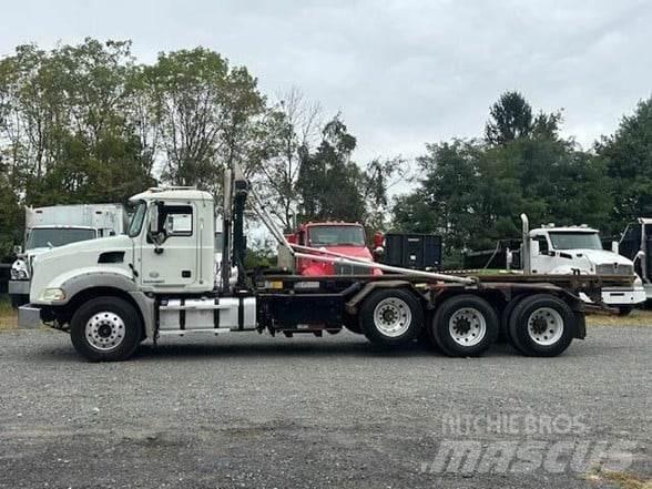 Mack GRANITE GU813 Prügiautod