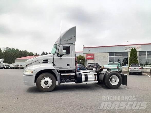 Mack PINNACLE CXU612 Sadulveokid