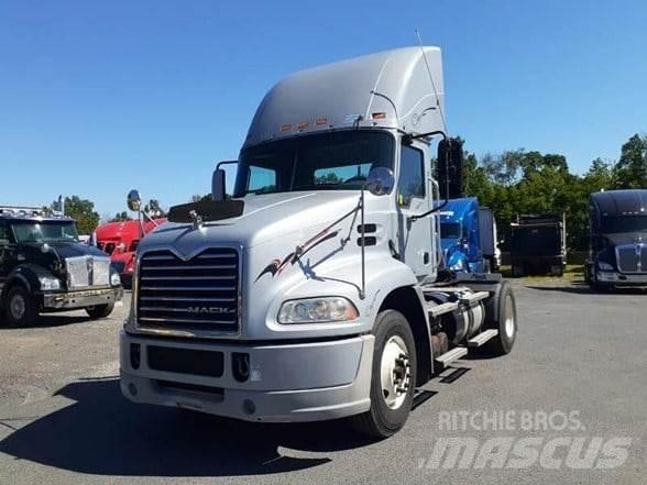 Mack PINNACLE CXU612 Sadulveokid