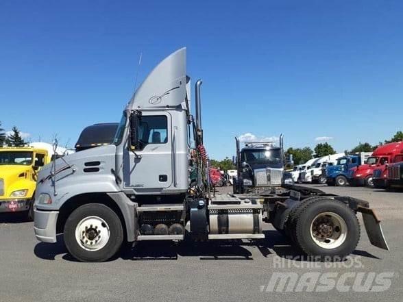 Mack PINNACLE CXU612 Sadulveokid