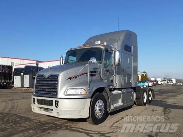 Mack PINNACLE CXU613 Sadulveokid