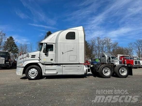 Mack PINNACLE CXU613 Sadulveokid