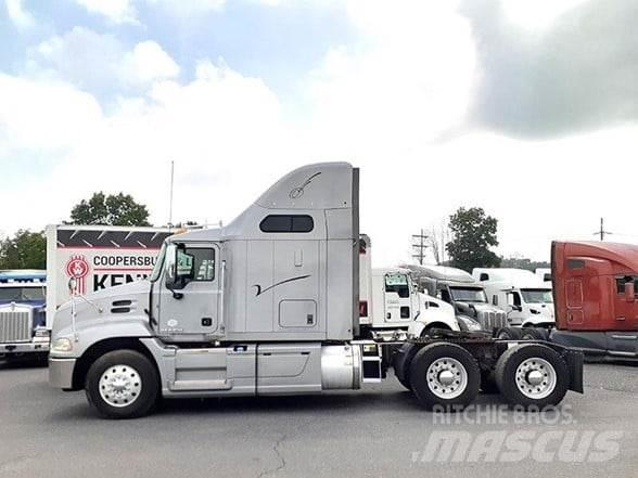 Mack PINNACLE CXU613 Sadulveokid