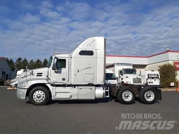 Mack PINNACLE CXU613 Sadulveokid