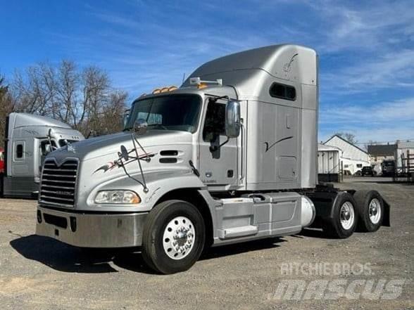Mack PINNACLE CXU613 Sadulveokid