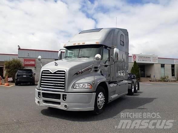 Mack PINNACLE CXU613 Sadulveokid
