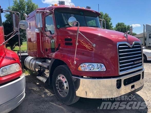 Mack PINNACLE CXU613 Sadulveokid