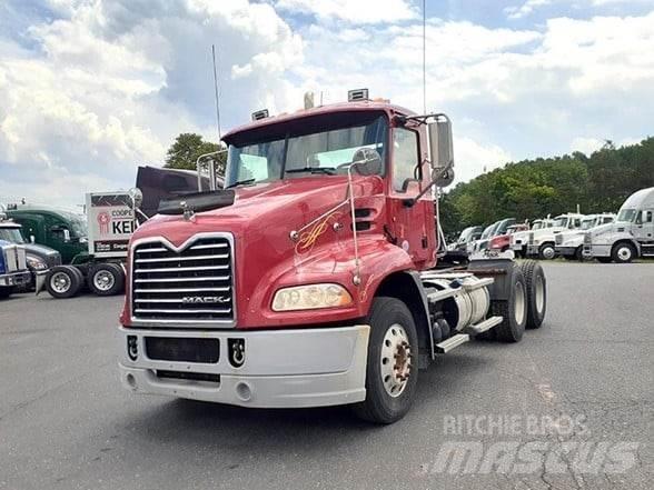 Mack PINNACLE CXU613 Sadulveokid