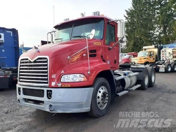 Mack PINNACLE CXU613 Sadulveokid