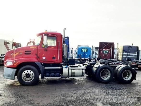 Mack PINNACLE CXU613 Sadulveokid