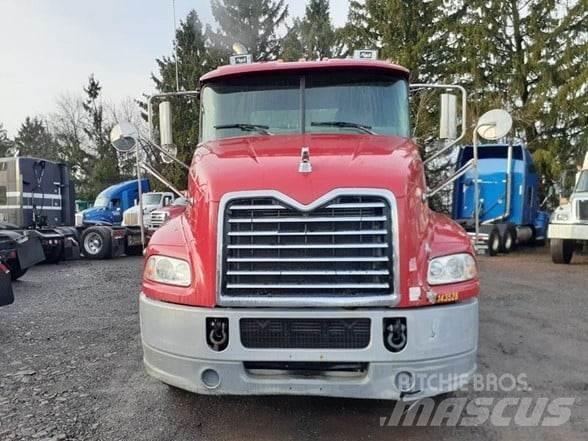 Mack PINNACLE CXU613 Sadulveokid