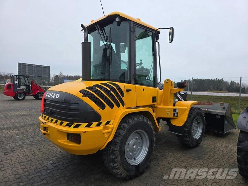 Volvo L30 Rataslaadurid