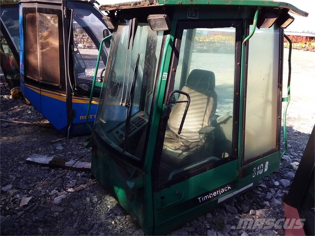 Timberjack 810B Kabiinid