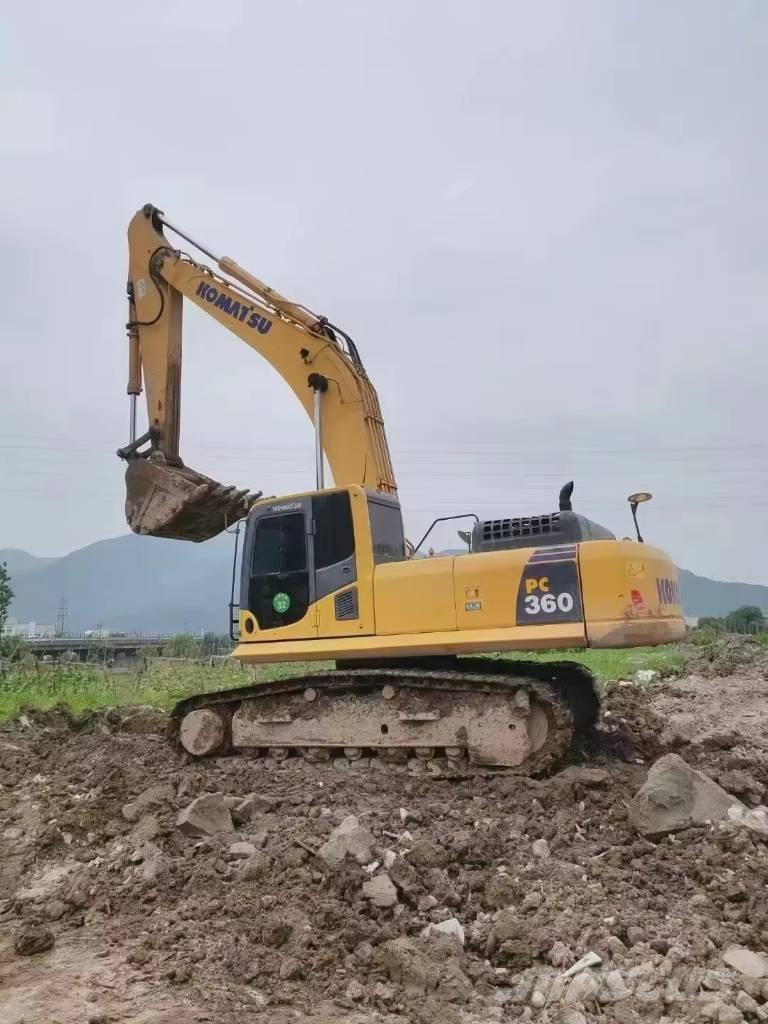 Komatsu PC 360 Roomikekskavaatorid