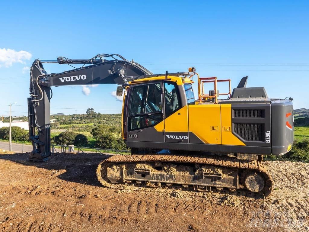 Volvo EC 220 E Roomikekskavaatorid