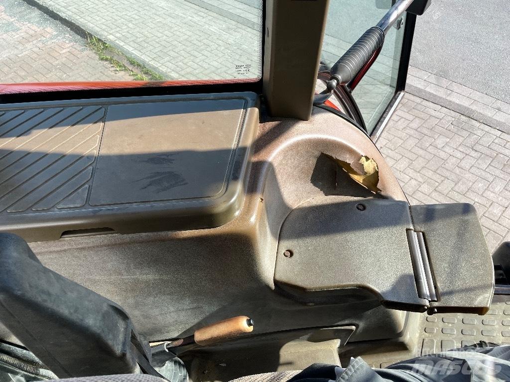 New Holland M 160 Traktorid