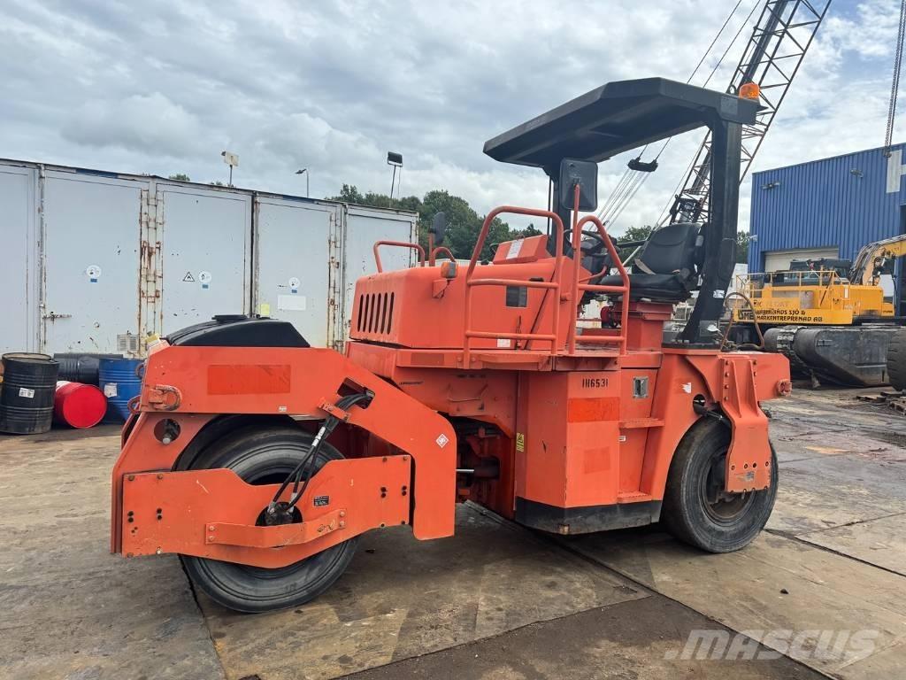 Sakai GW 750-2 Pneumorehvidega rullid