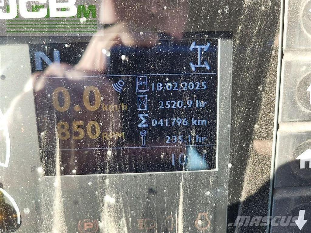 JCB 4220 fastrac Traktorid