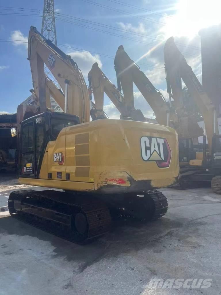 CAT 320 Roomikekskavaatorid
