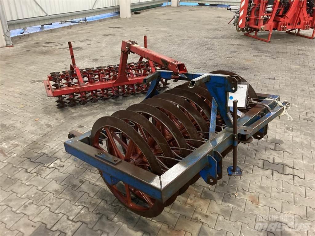  UNBEKANNT 1,80 m Rullmasinad