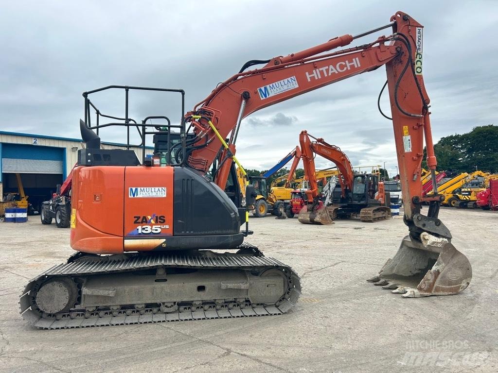 Hitachi ZX135 US-6 Roomikekskavaatorid