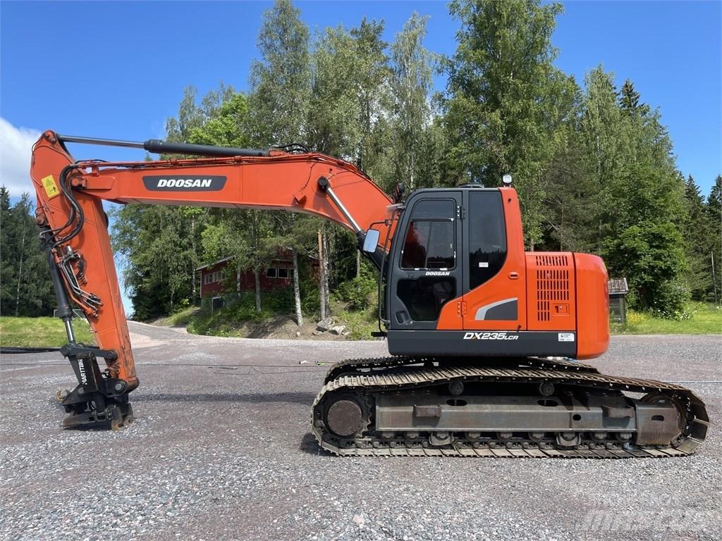 Doosan DX 235 LCR Roomikekskavaatorid
