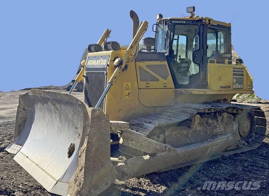 Komatsu D 65 WX-17 Buldooserid